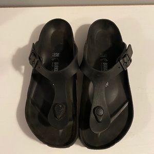 rubber gizeh birkenstock’s